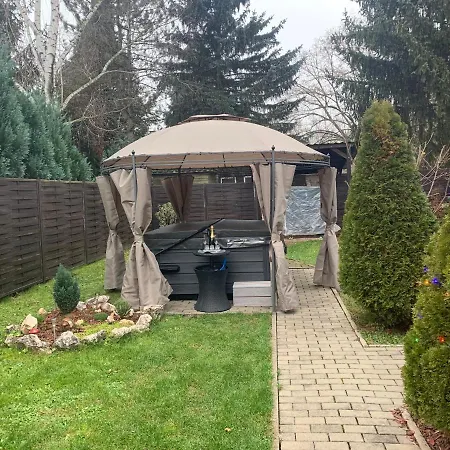 Gunarasi Jacuzzival Dombovar