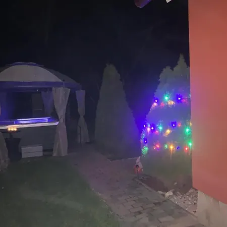 Gunarasi Jacuzzival * Dombovar
