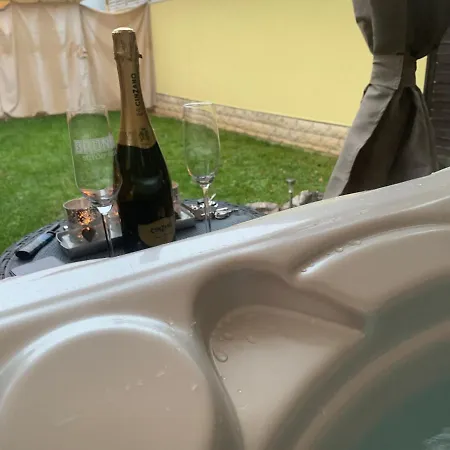 Gunarasi Jacuzzival