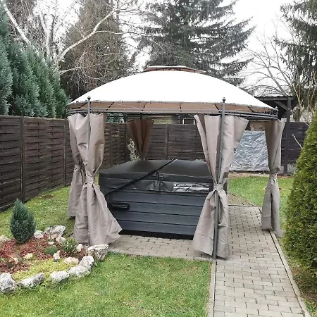 Villa Gunarasi Jacuzzival