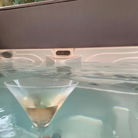 Gunarasi Jacuzzival