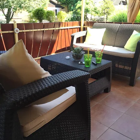 Gunarasi Jacuzzival Villa Dombovar