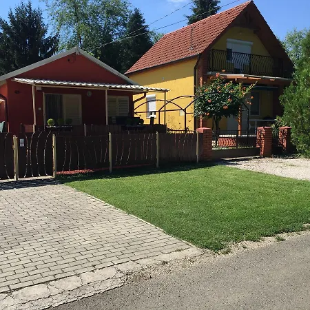 Villa Gunarasi Jacuzzival *