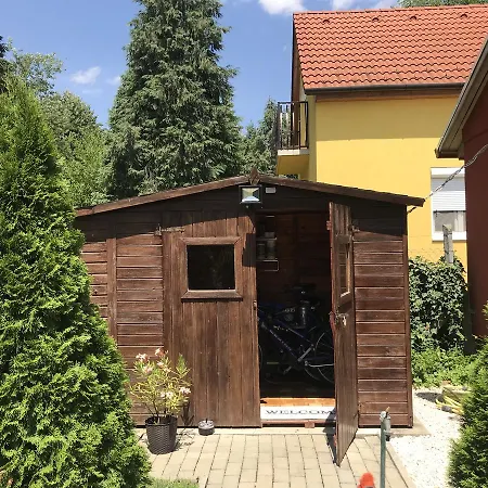 Villa Gunarasi Jacuzzival *