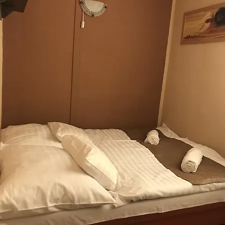 Gunarasi Jacuzzival Dombovar
