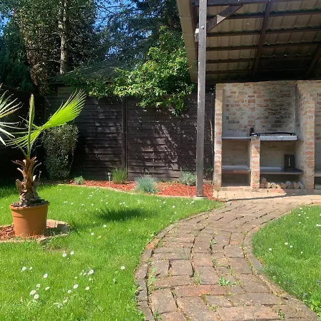 Gunarasi Jacuzzival Villa Dombovar