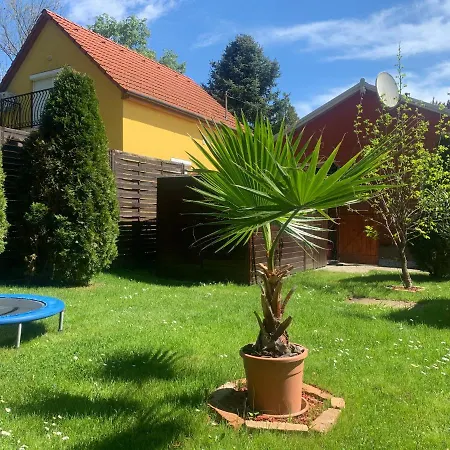 Villa Gunarasi Jacuzzival Dombovar